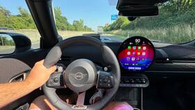 Как правильно садиться в Mini Cooper в Яшма Золото
